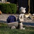 Decoratiune gradina ceramica baiat cu roaba in spate 37x19x47 cm