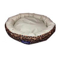 Culcus pentru caine/pisica, crem cu margini animal print, impermeabil, 77 cm